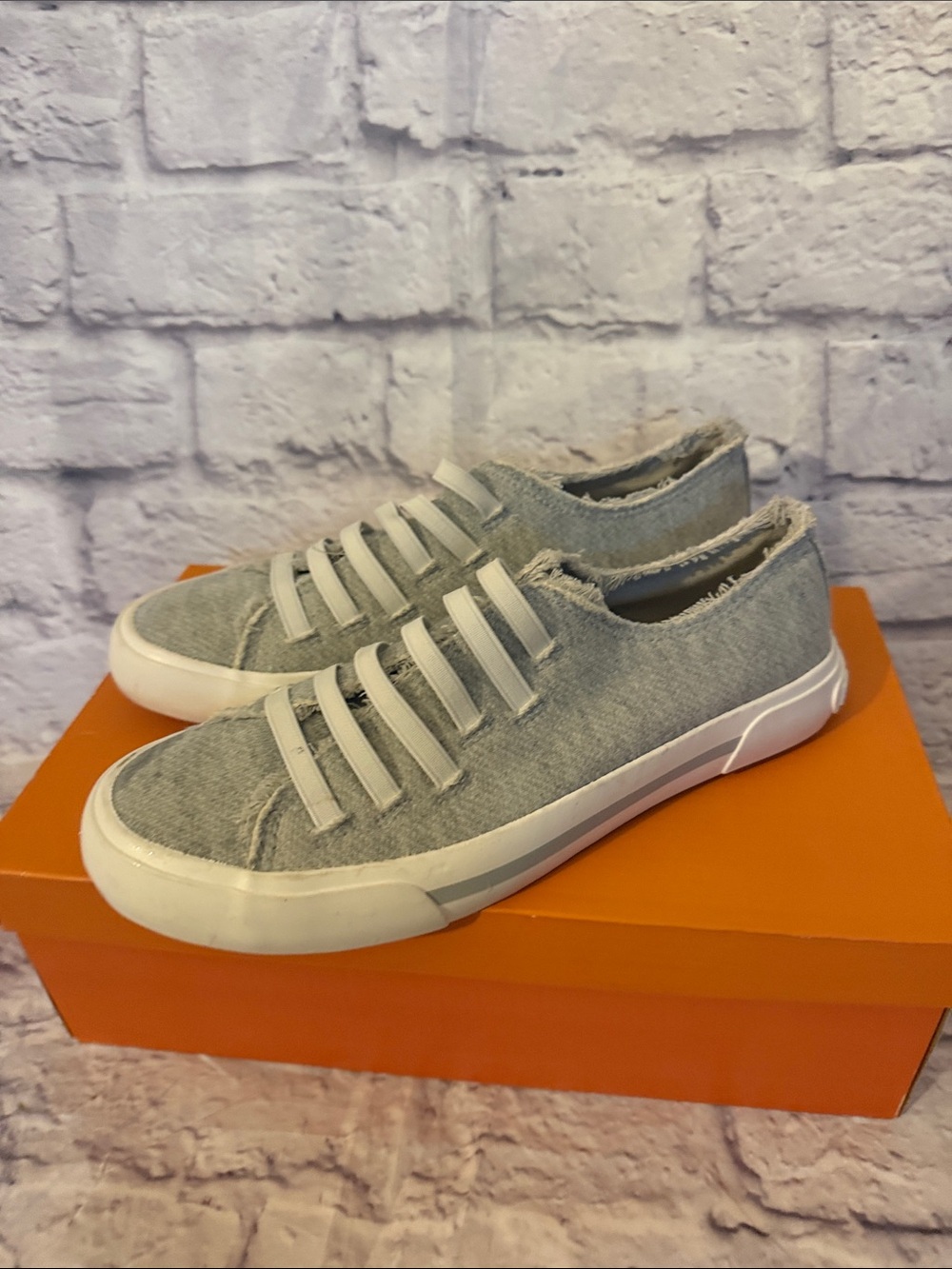 Rocket Dog Light Grey Denim Slip-On Sneakers